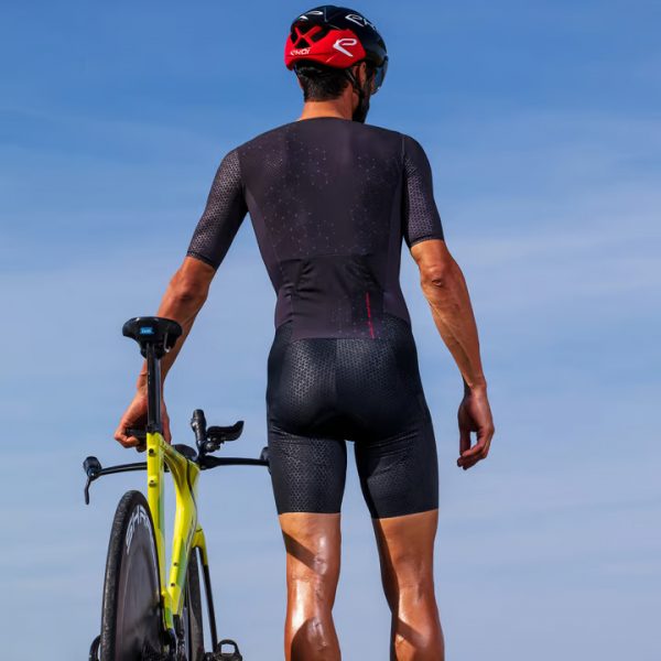 combinaison-triathlon-ekoi-atom-noir (7) combinaison-triathlon-ekoi-atom-noir (7)