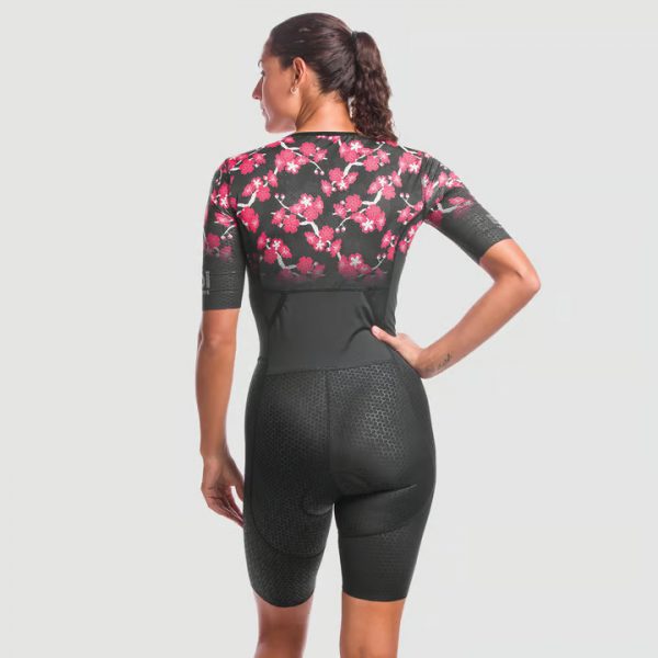 combinaison-triathlon-femme-ekoi-x-nathalie-simon (2) combinaison-triathlon-femme-ekoi-x-nathalie-simon (2)