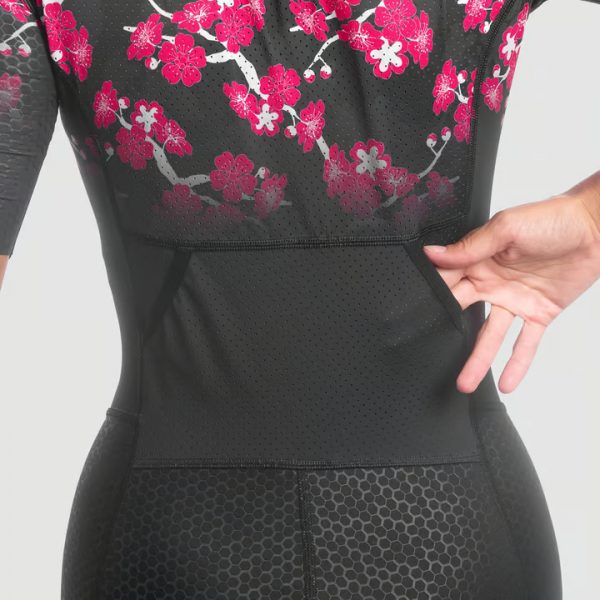 combinaison-triathlon-femme-ekoi-x-nathalie-simon (5) combinaison-triathlon-femme-ekoi-x-nathalie-simon (5)