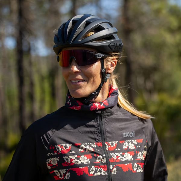 tour-de-cou-femme-ekoi-nathalie-simon-noir (3) tour-de-cou-femme-ekoi-nathalie-simon-noir (3)