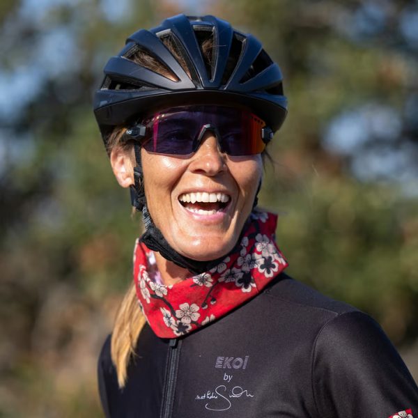 tour-de-cou-femme-ekoi-nathalie-simon-rouge (4) tour-de-cou-femme-ekoi-nathalie-simon-rouge (4)