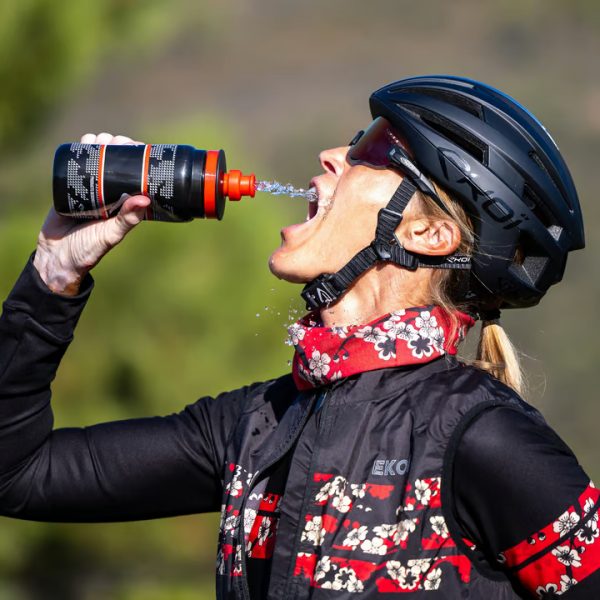 tour-de-cou-femme-ekoi-nathalie-simon-rouge (5) tour-de-cou-femme-ekoi-nathalie-simon-rouge (5)