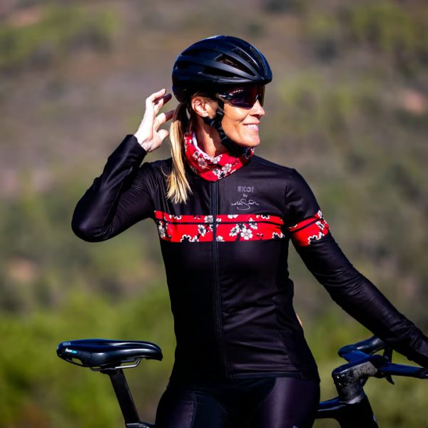 tour-de-cou-femme-ekoi-nathalie-simon-rouge (6) tour-de-cou-femme-ekoi-nathalie-simon-rouge (6)