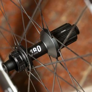 2020-dt-swiss-arc-1100-dicut-50-db-rear-hub