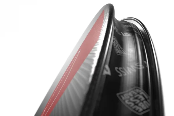 dtswiss_arc1100disc_tubeless_1060x706~-~media--d98c6261--query dtswiss_arc1100disc_tubeless_1060x706~-~media--d98c6261--query